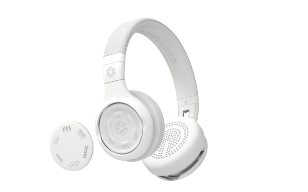 Story phones, kids headphones, smart audio, headphones, side on profile, snow white stroyphones audio. Storyphones with zenshield